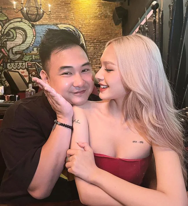 Ngoài sự nổi tiếng của mình, Xoài Non khiến cộng đồng mạng ngưỡng mộ và ghen tỵ với cuộc hôn nhân viên mãn cùng Xemesis, một streamer nổi tiếng tại Việt Nam. Xemesis, tên thật là Hiếu Nghiêm, sinh năm 1989, là một trong những streamer giàu nhất tại Việt Nam và nổi tiếng với biệt danh “streamer giàu nhất Việt Nam”.