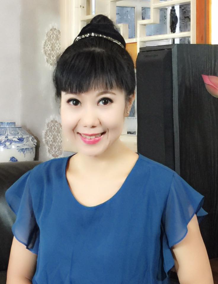 Nghệ sĩ Hương Tươi.