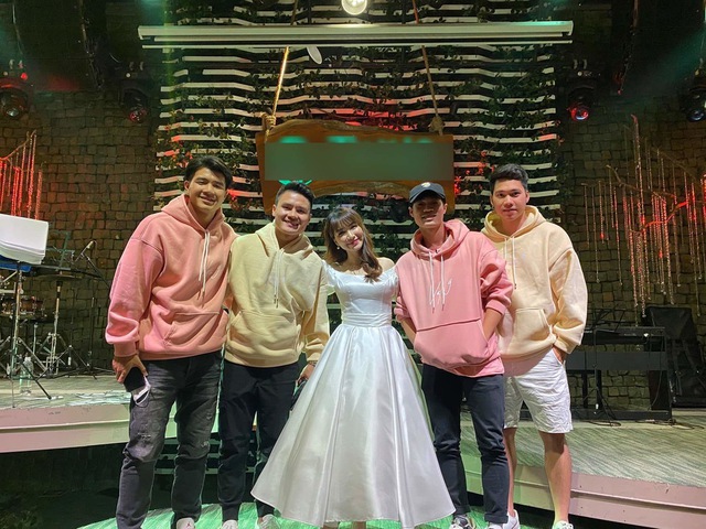 Hoà Minzy cũng từng có động thái cứng rắn khi netizen ghép cặp với bạn thân