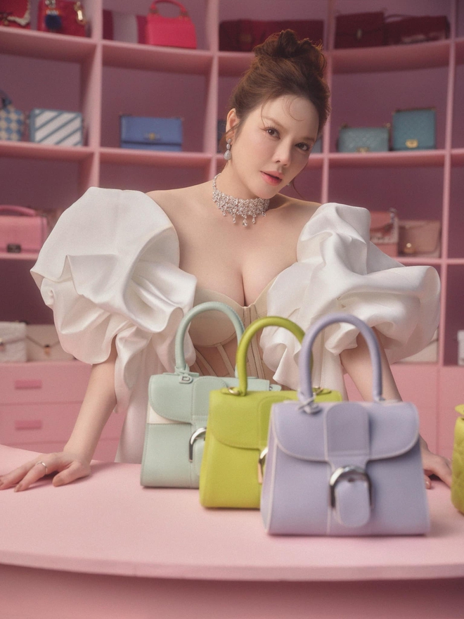 Nữ diễn viên sở hữu khoảng 400 chiếc túi hiệu