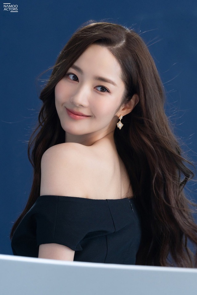 Báo Hàn đưa tin tòa nhà của Park Min Young trị giá 11 tỷ won (203 tỷ đồng) và sinh lời mỗi tháng 37 triệu won (684 triệu đồng)