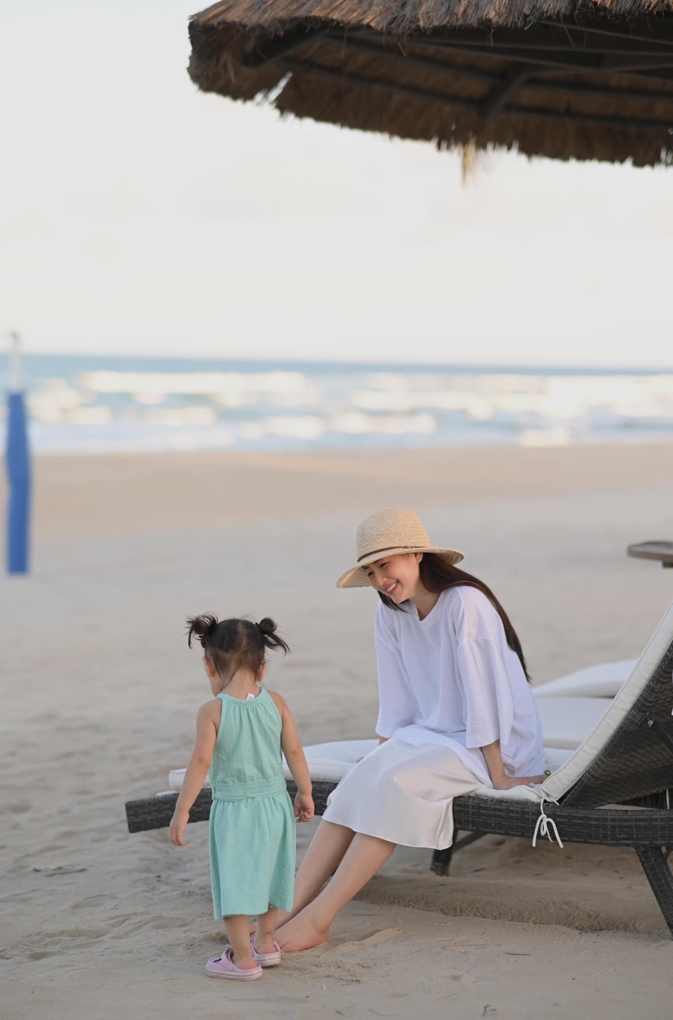 Cựu hot girl có chồng giỏi, con xinh, có sự nghiệp khi chưa tròn 30 tuổi 