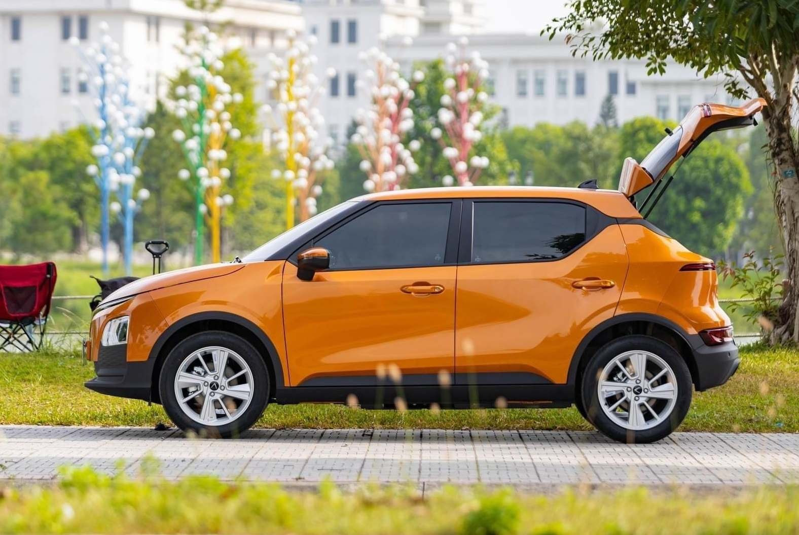 VinFast VF 5 nằm trong phân khúc SUV cơ A, cùng với KIA Sonet và Toyota Raize. (Ảnh: VinFast)