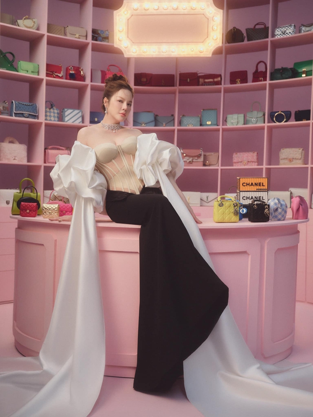 Ngoài bộ sưu tập kim cương 