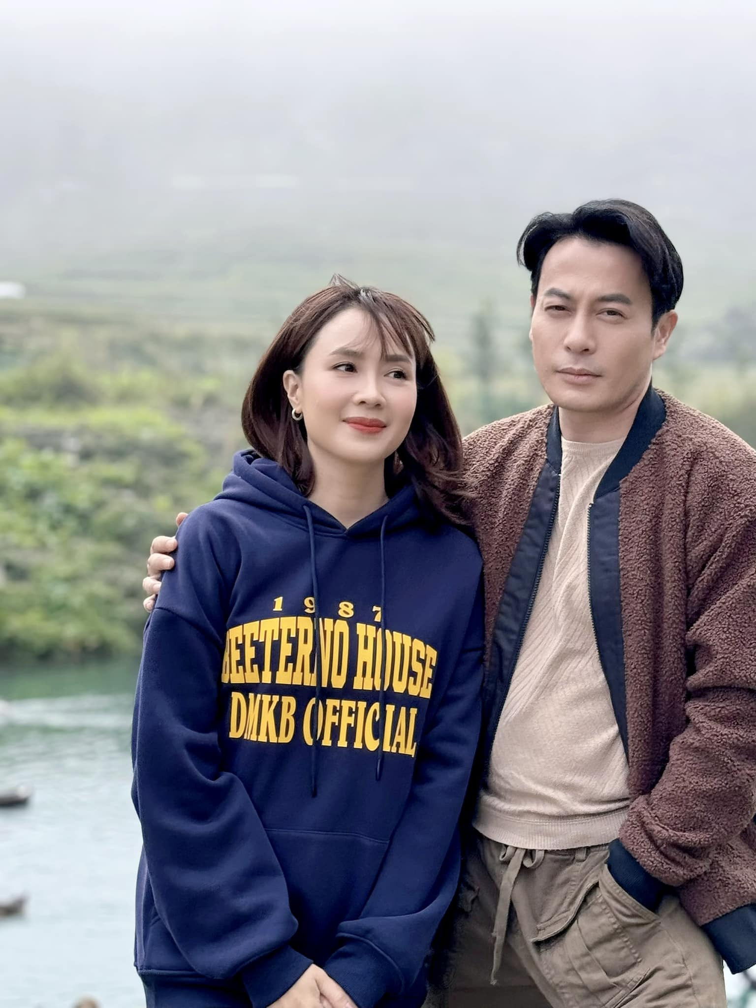 Hồng Diễm chia sẻ ảnh hậu trường với 'người yêu cũ' Trương Thanh Long trong cảnh phim chưa phát sóng. 