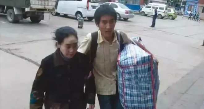 Lòng hiếu thảo của Lưu khiến ai cũng khâm phục