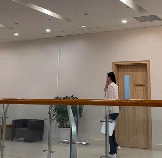 Khoảnh khắc nghi vấn Mai Phương Thúy đi khám thai từng gây xôn xao mạng xã hội