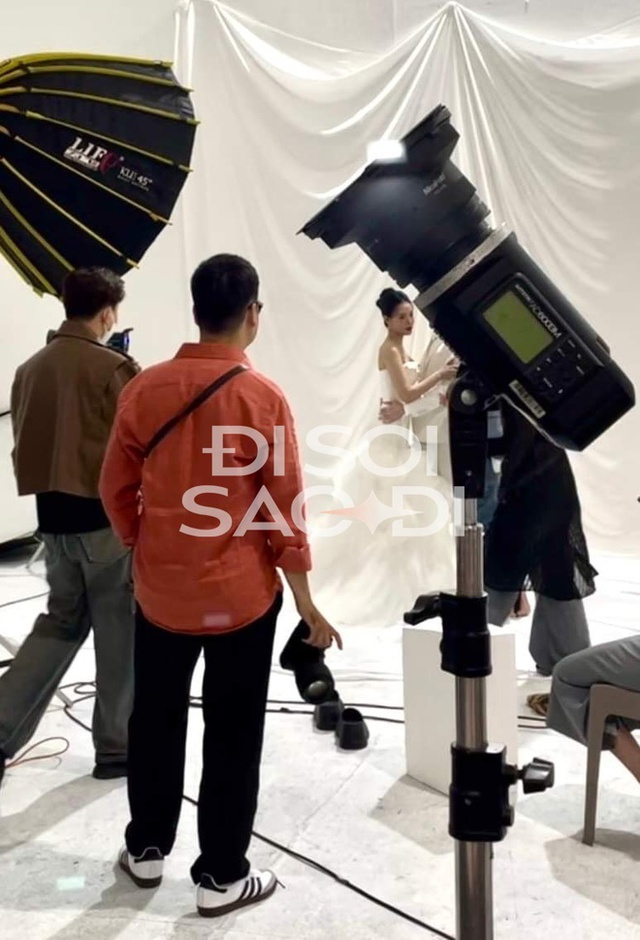 Đây không phải hậu trường chụp quảng cáo, Midu sẽ công bố tin vui trong vài ngày tới