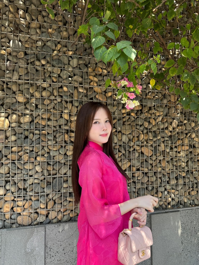 Sau khi rạn nứt với Sơn Tùng, nữ ca sĩ hạn chế chia sẻ về chuyện tình cảm