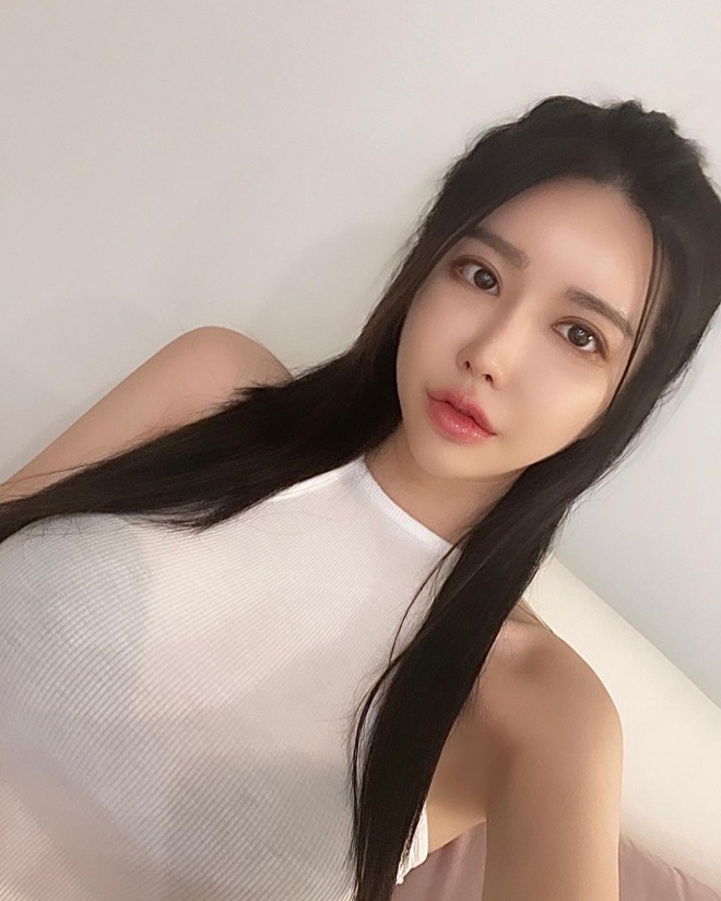 Nhan sắc thế này nhưng Faker cũng chỉ 