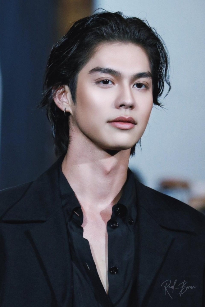 Bright Vachirawit là 1 trong những ngôi sao được săn đón nhất xứ chùa Vàng