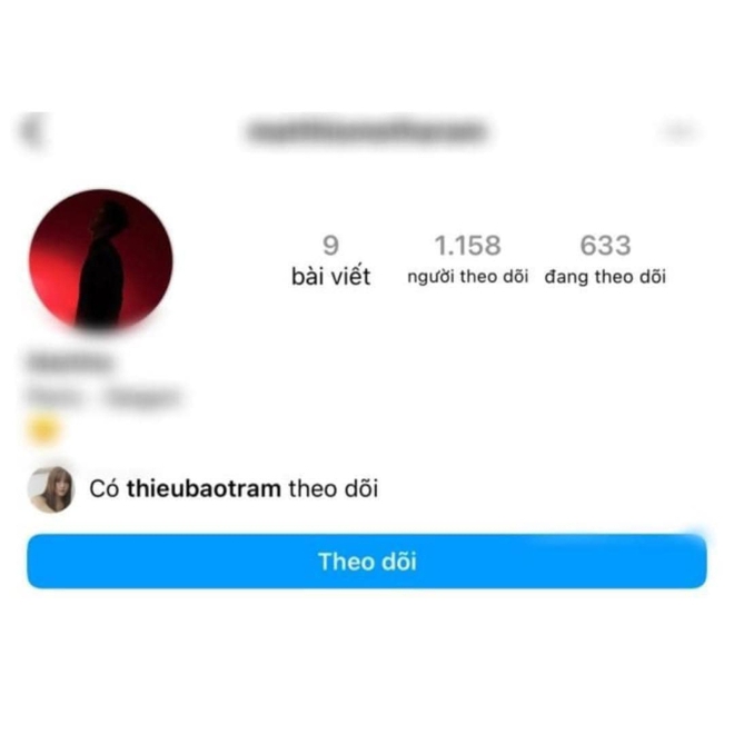 Cả hai còn bị soi follow nhau trên MXH...