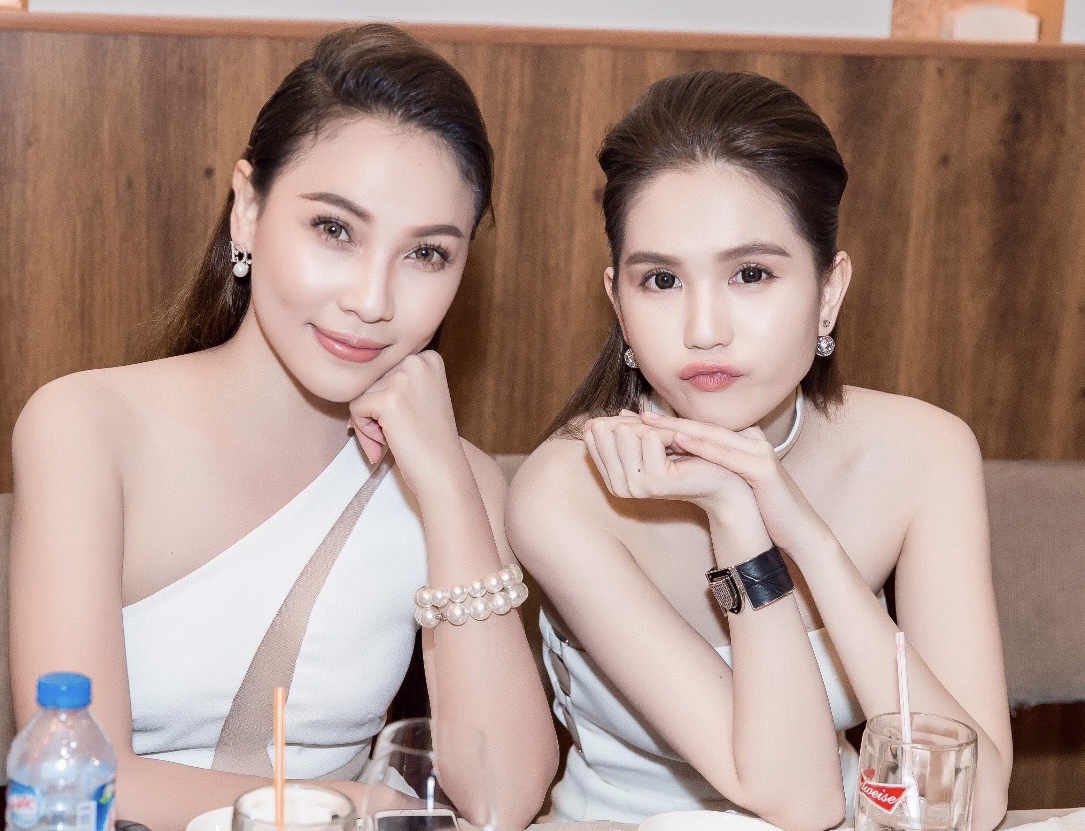Ngọc Trinh và Quỳnh Thư là cặp bạn thân gắn bó với nhau hơn chục năm