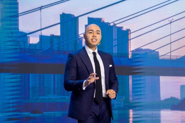 Nguyễn Hoàng Việt