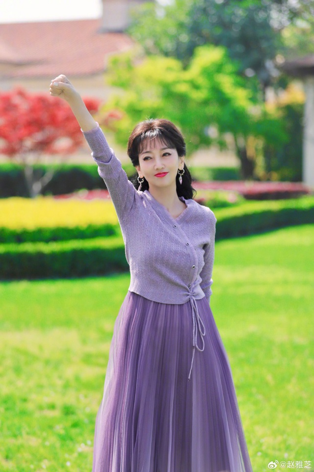 Triệu Nhã Chi được khen là 