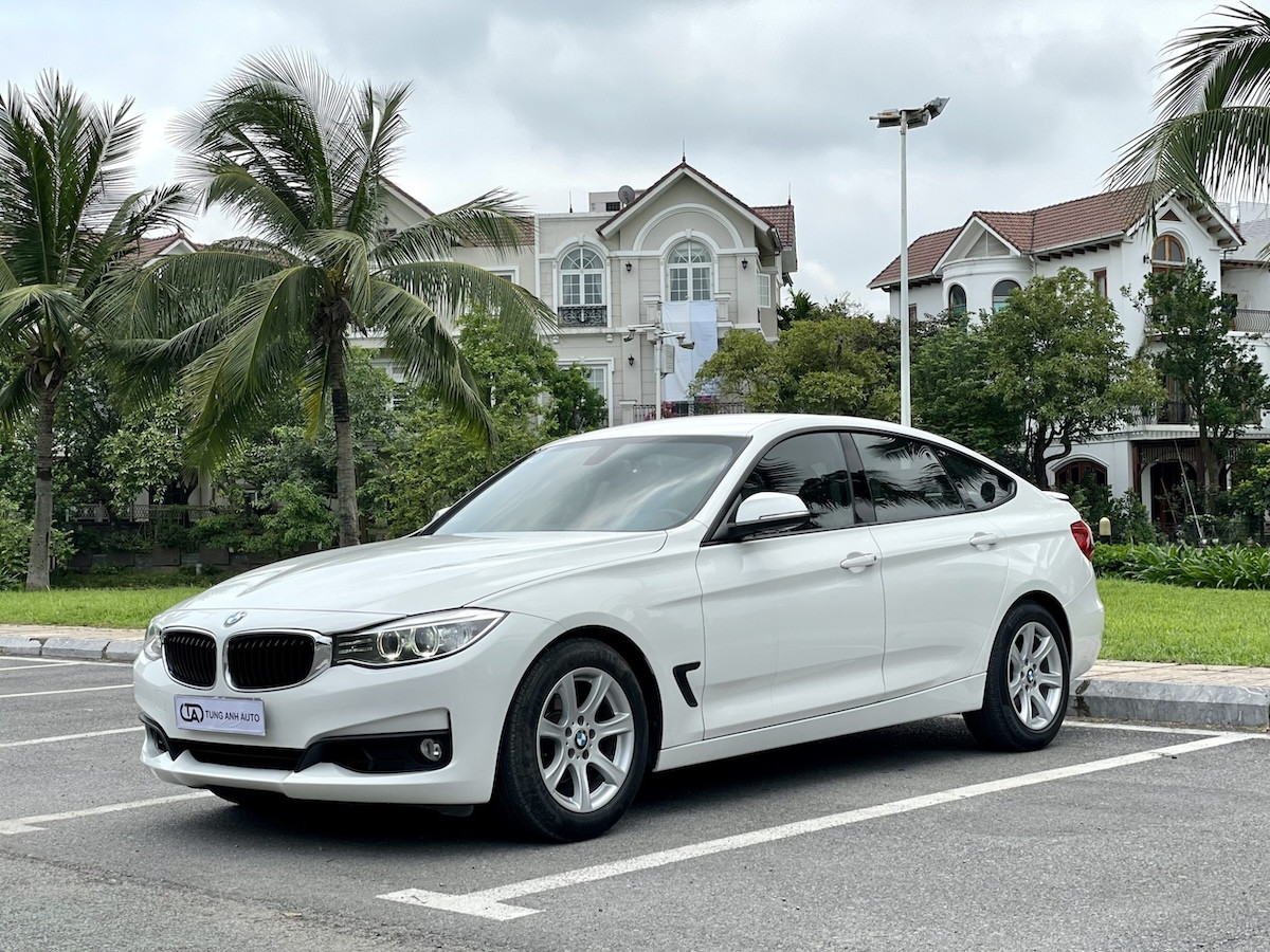 BMW 320i GT 2018 có thiết kế thể thao, trẻ trung. Ảnh: TungAnhAuto