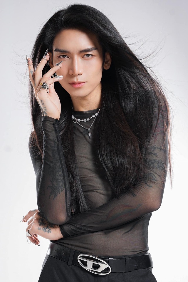 BB Trần nổi tiếng từ nhiều năm trước khi là trưởng nhóm hài đình đám một thời BB&BG