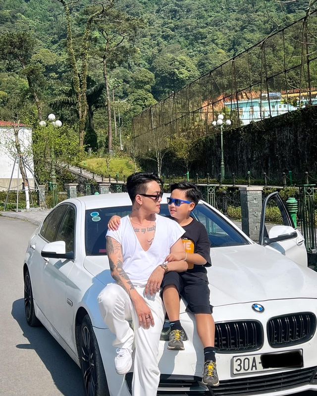 Vào năm 2020, ca sĩ TiTi lần đầu thừa nhận đã trải qua một cuộc hôn nhân tan vỡ và có con trai