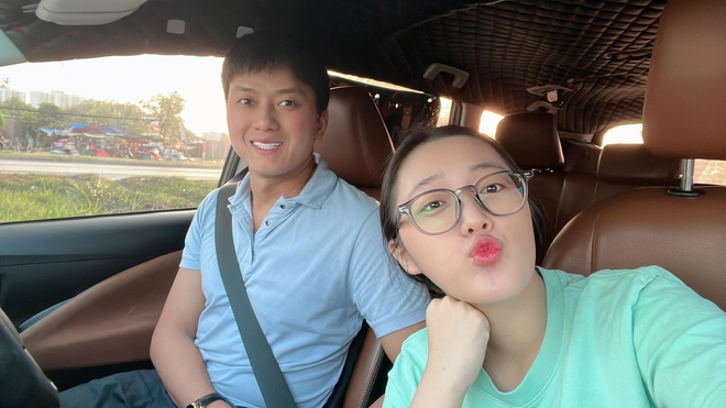 Rất sợ cảm giác con ganh tị với chính em ruột