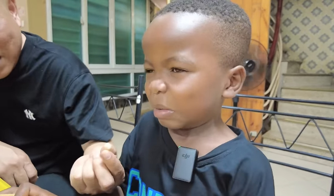 Lôi Con biểu cảm 