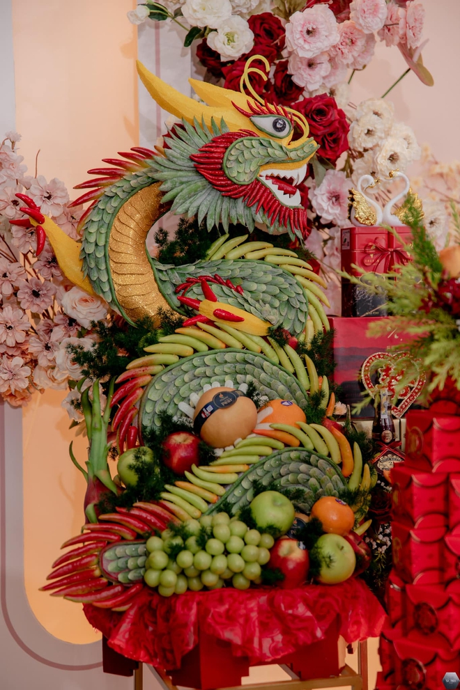 Midu đặt rất nhiều tâm huyết, sự chỉn chu vào những mâm quả trong ngày cưới