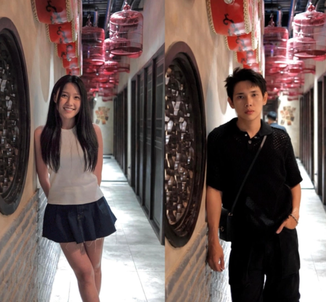 Cả hai chẳng ngại để lộ ảnh check in chung