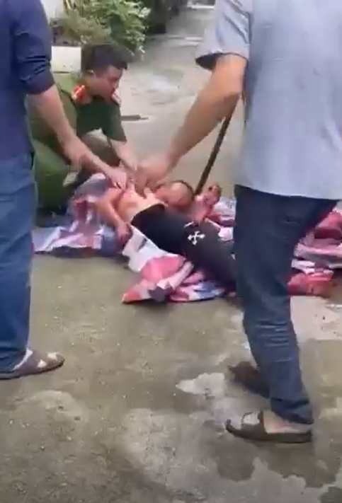 Lực lượng chức năng khống chế thành công nam thanh niên