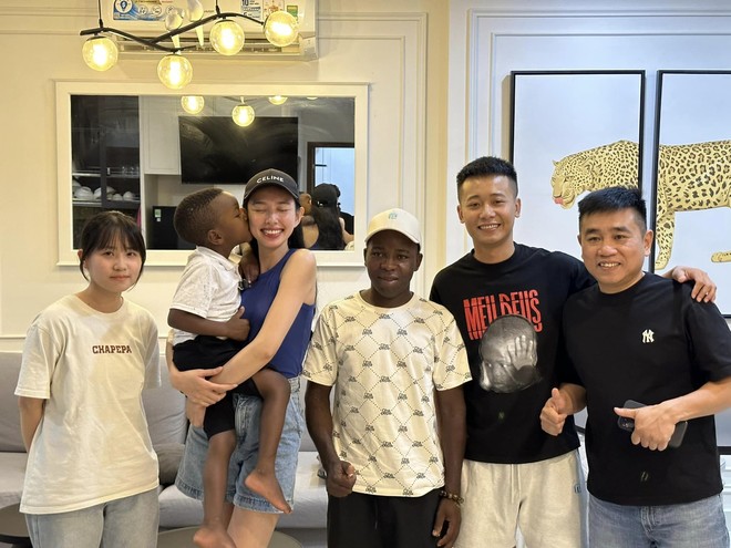 Những khoảnh khắc của Thùy Tiên và Lôi Con gây sốt trong những ngày qua 