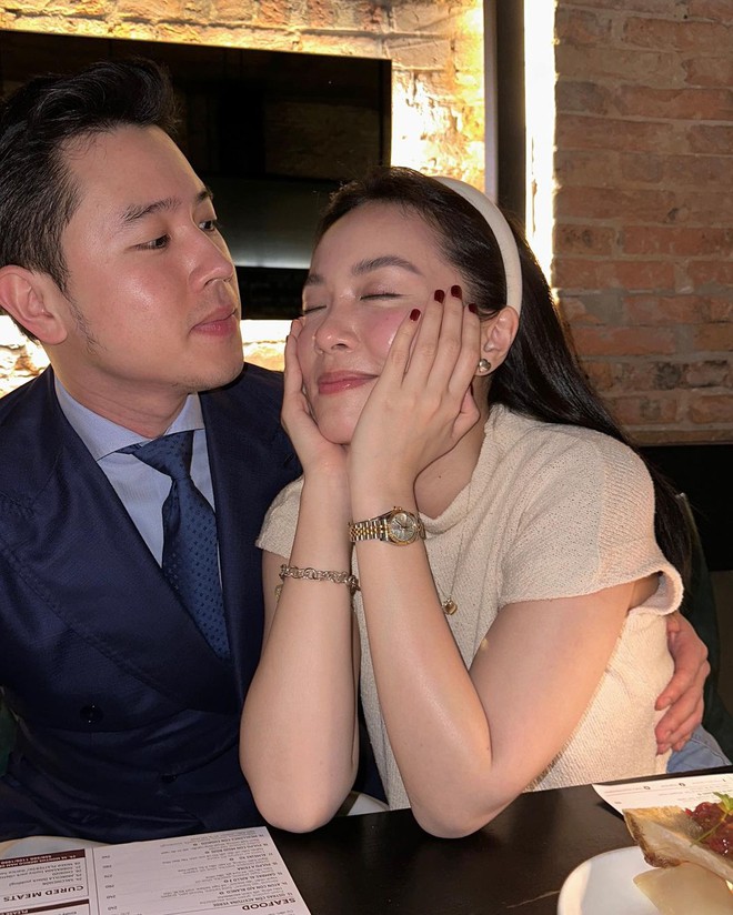 Hà Trúc bày tỏ cô luôn hạnh phúc khi ở cạnh Quang Đạt