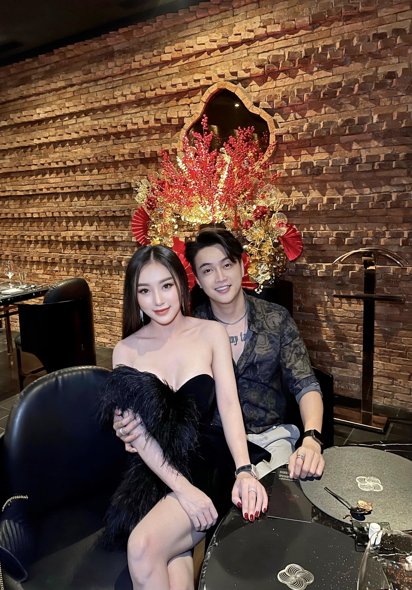 TiTi hé lộ khung ảnh tình tứ bên bà xã Nhung Babie hậu đám cưới