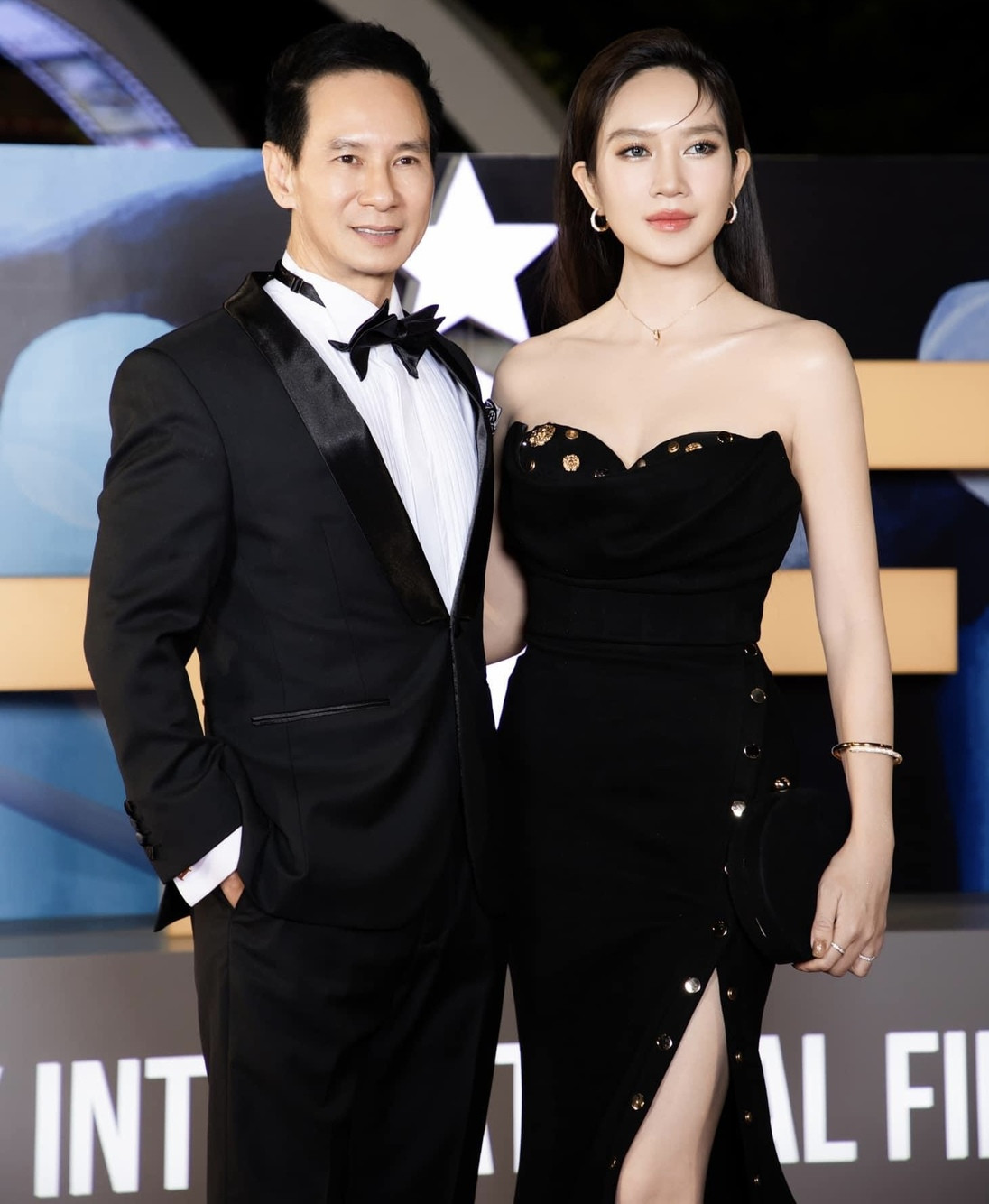 Lý Hải - Minh Hà là cặp đôi được yêu mến trong làng giải trí Việt. Nam đạo diễn vừa ra mắt 'Lật mặt 7: Một điều ước' trong series 'Lật mặt'.