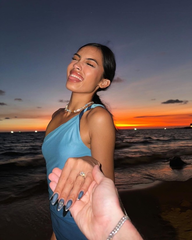 TikToker Lilthu chia sẻ những hình ảnh đẹp về màn cầu hôn.