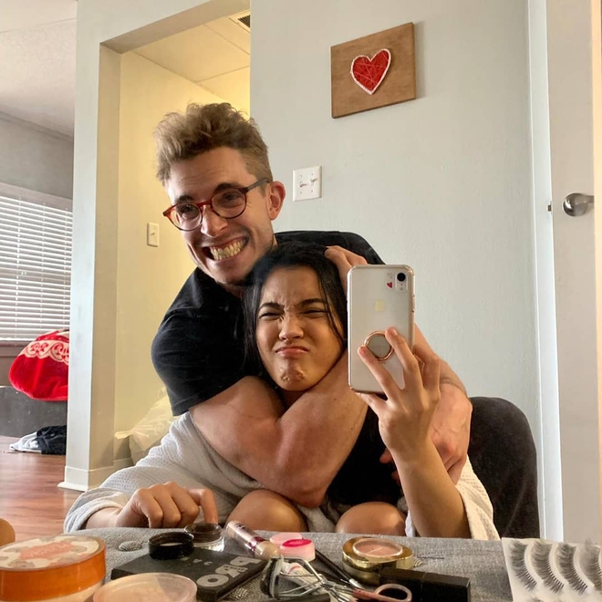 Cặp đôi chia sẻ những khoảnh khắc hạnh phúc trong suốt 5 năm hẹn hò.