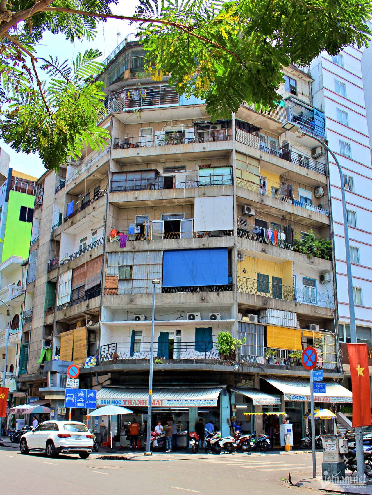 Tòa nhà ở góc đường Trương Định - Nguyễn An Ninh (quận 1, TP.HCM) trước đây là nhà hàng, khách sạn Mai Loan nổi tiếng của 