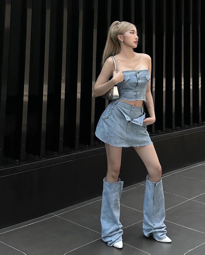 Cô bạn sở hữu không ít đồ hiệu.