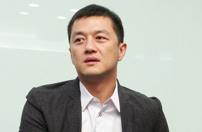 Lý Á Bằng tiếp tục dính phốt trốn nợ. Người tố cáo là nhân viên cũ của nam diễn viên. Theo người này, Lý Á Bằng luôn im lặng, né tránh mỗi khi bị đòi tiền lương