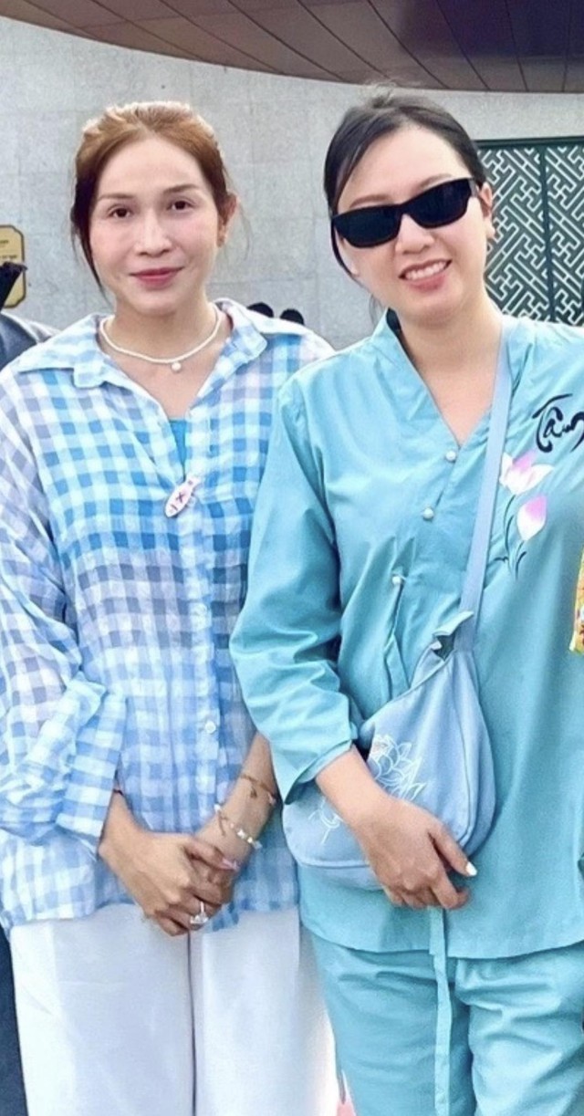 Khả Như bị soi xuất hiện tại địa điểm nổi tiếng ở Tây Ninh