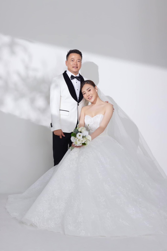 Phương Oanh và Shark Bình hủy đám cưới để tập trung cho kế hoạch chào đón 2 con