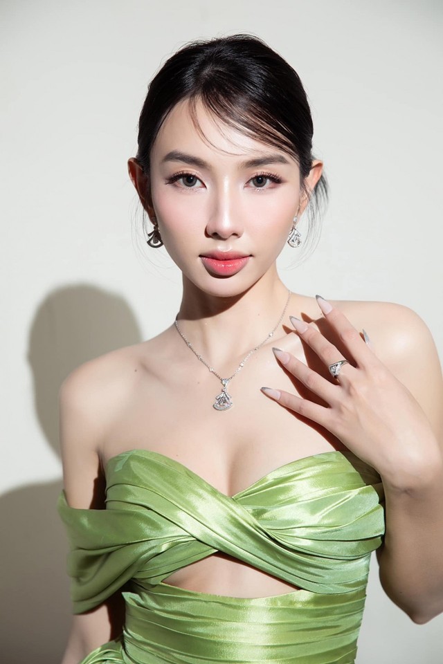 Thuỳ Tiên đăng quang ngôi vị Hoa hậu Hòa bình quốc tế - Miss Grand International vào tháng 12/2021
