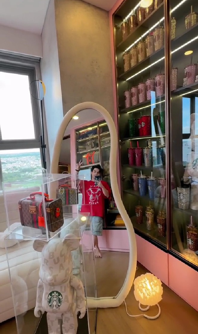 Phòng ngủ xinh xắn, ngập mùi tiền