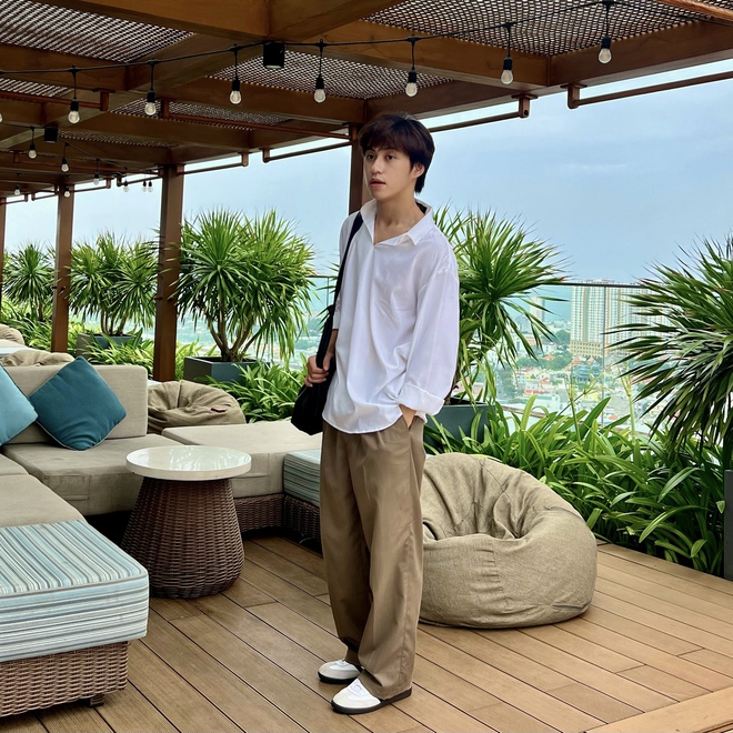 Anh chàng sở hữu visual cuốn hút, là 