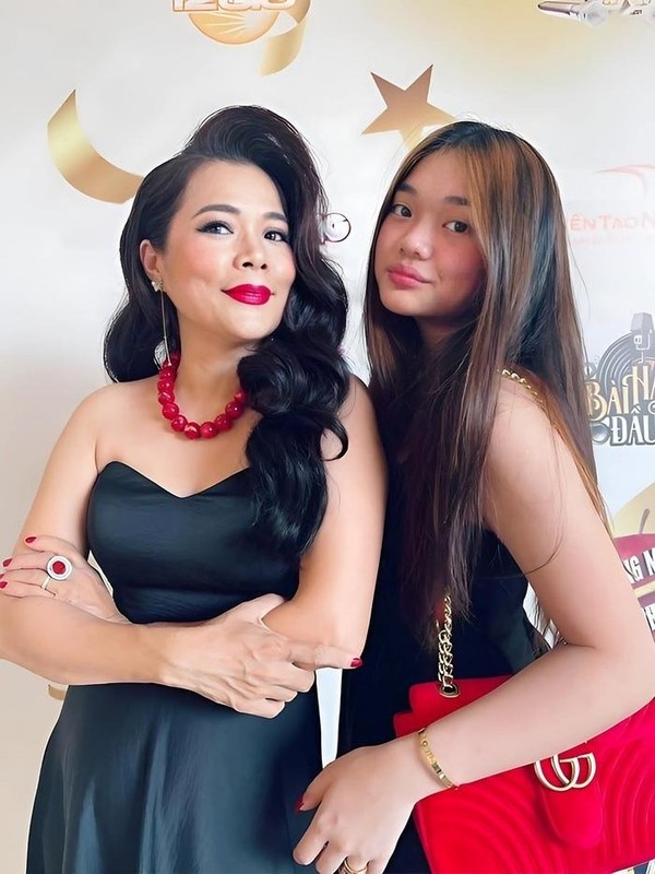Về tài năng, Mỹ Lệ tiết lộ con gái thứ 2 của cô có năng khiếu ca hát, nhảy múa.