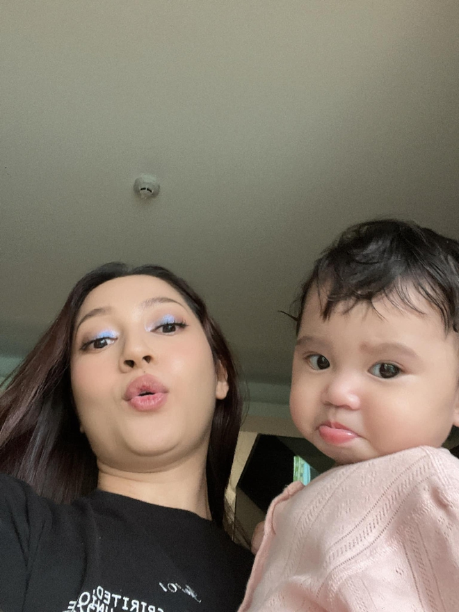 Biểu cảm bĩu môi của ái nữ nhà Bảo Anh lập tức gây sốt mạng xã hội