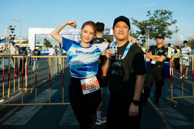 Cô nhanh chóng đưa bản thân vào kỷ luật, lấy lại vóc dáng thon gọn sau khi sinh con