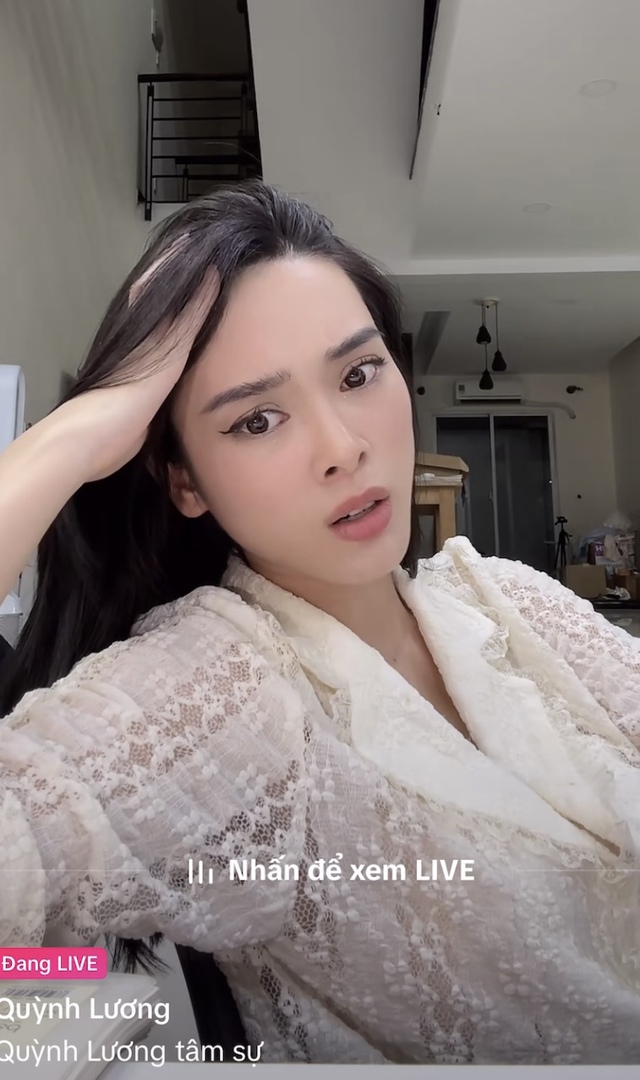 Cô cho biết bản thân là người thẳng tính nên không nói được những lời hoa mỹ dễ nghe