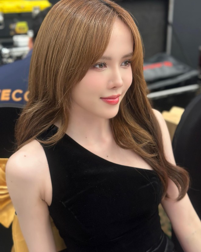 Thiều Bảo Trâm từng bị soi phong độ nhan sắc thất thường trên sóng truyền hình