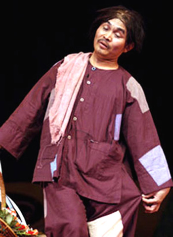 Danh hài Xuân Hinh.