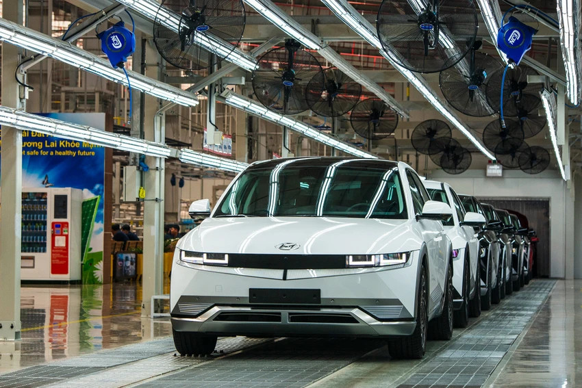 Ô tô điện HyundaiIoniq 5, lắp ráp tại Nhà máy ở Ninh Bình.