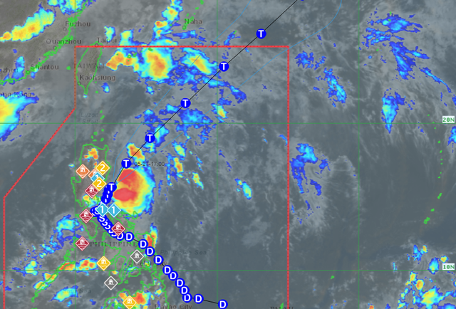 Hình ảnh mây vệ tinh và dự báo đường đi của bão Ewiniar. Nguồn: PAGASA