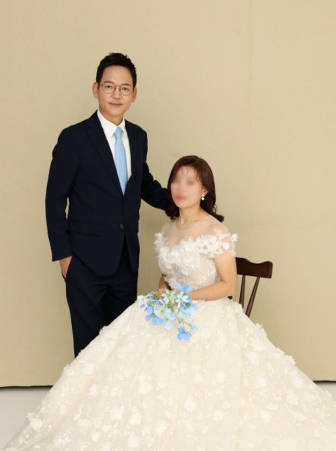 Kim Min Woo tái hôn với vợ ngoài ngành giải trí